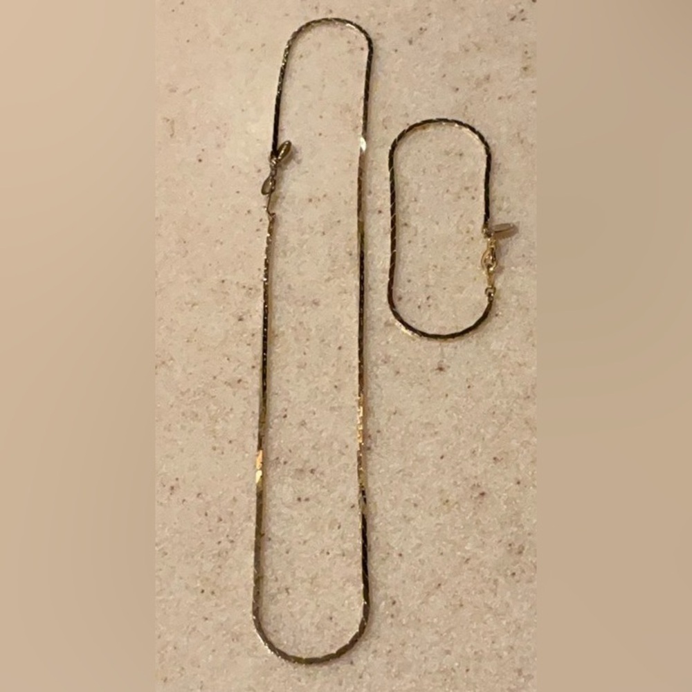 Ambassador set of Necklace and bracelet